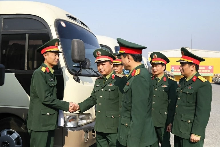 Nâng cao kỹ thuật chuyên môn lái xe sẵn sàng đưa đón đại biểu dự Đại hội đại biểu toàn quốc lần thứ XIV Nâng cao kỹ thuật chuyên môn lái xe sẵn sàng đưa đón đại biểu dự Đại hội đại biểu toàn quốc lần thứ XIV