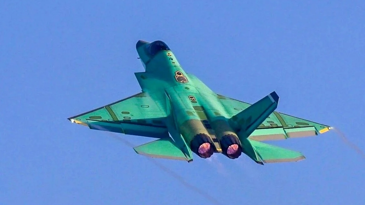 Trung Quốc tăng tốc sản xuất tiêm kích tàng hình J-35