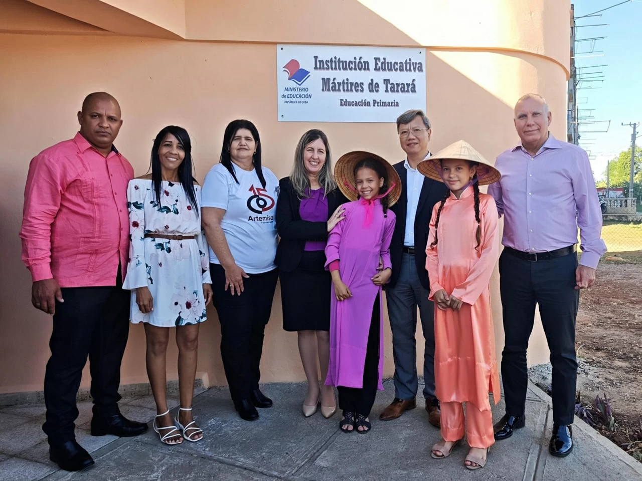 Khánh thành Trường Tiểu học do Việt Nam tại trợ tại làng Bến Tre, Cuba