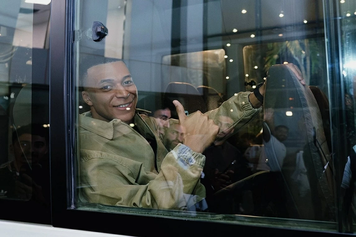 Mbappe phải tiêm thuốc giảm đau, đá 1 trận rồi nghỉ 2 trận