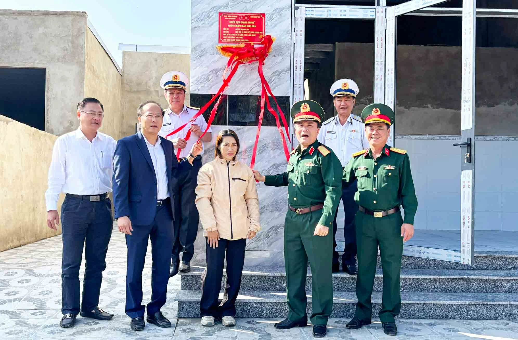 Chiến dịch Quang Trung: Quân chủng Hải quân tiếp tục bàn giao 8 căn nhà