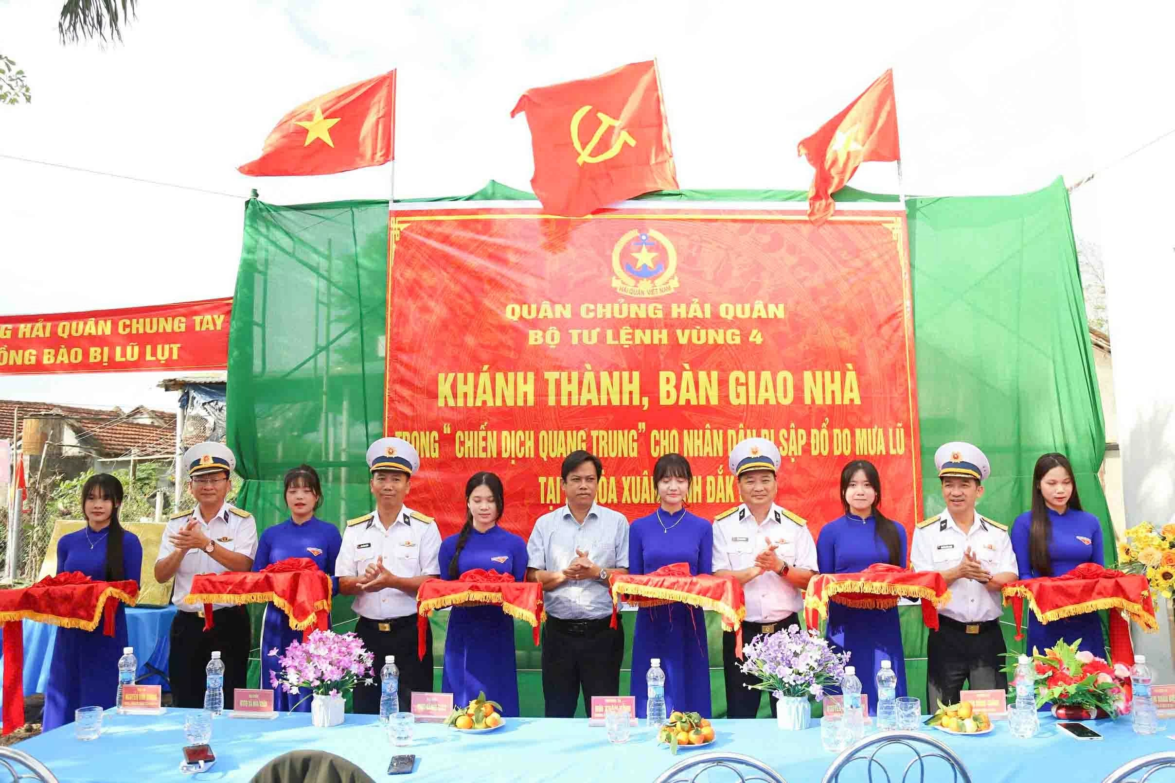 Chiến dịch Quang Trung: Quân chủng Hải quân tiếp tục bàn giao 8 căn nhà
