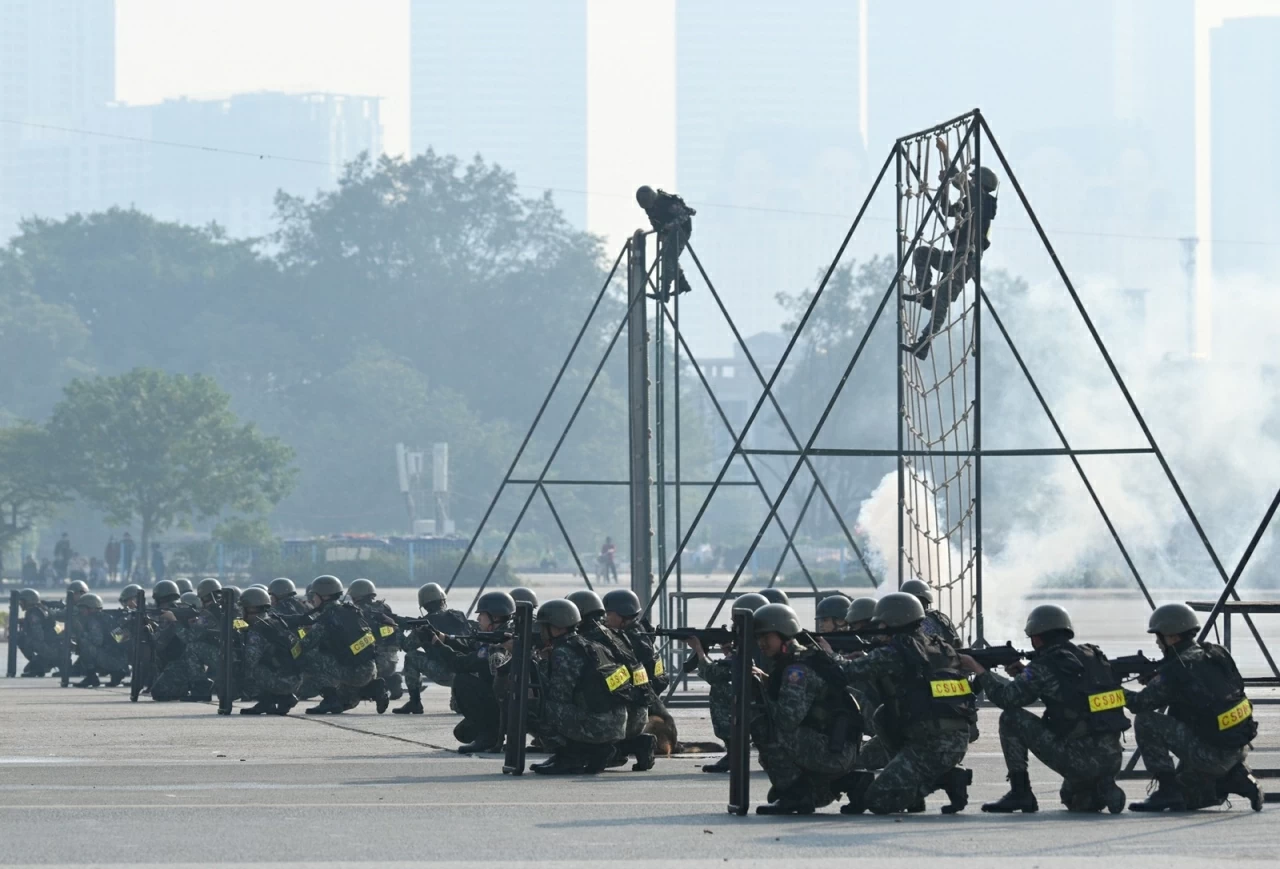 Lực lượng Công an nhân dân xuất quân bảo vệ Đại hội XIV của Đảng Lực lượng Công an nhân dân xuất quân bảo vệ Đại hội XIV của Đảng