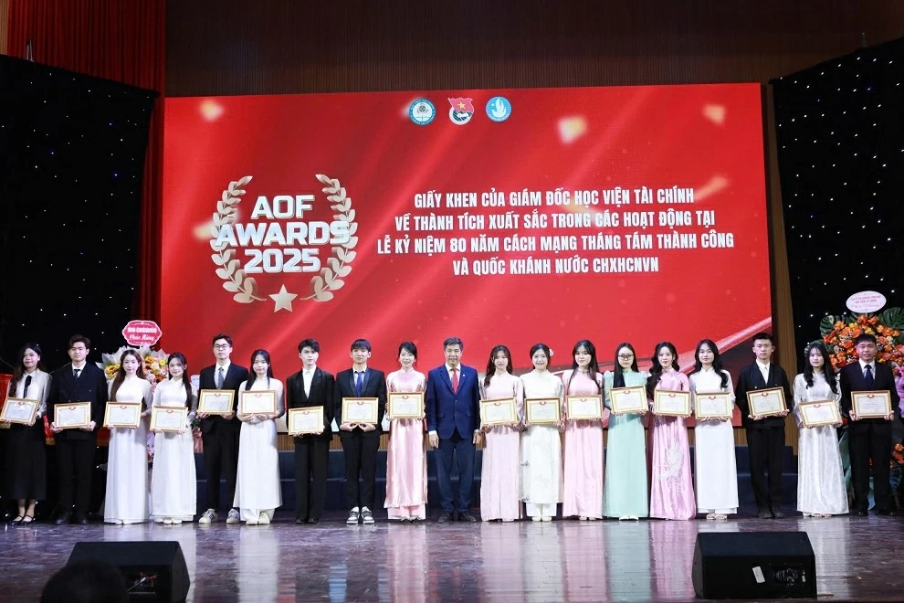 Sinh viên Học viện Tài chính lan tỏa tinh thần cống hiến và khát vọng vươn lên Sinh viên Học viện Tài chính lan tỏa tinh thần cống hiến và khát vọng vươn lên