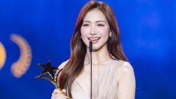 Phim Mưa đỏ thắng lớn tại Ngôi sao xanh 2025