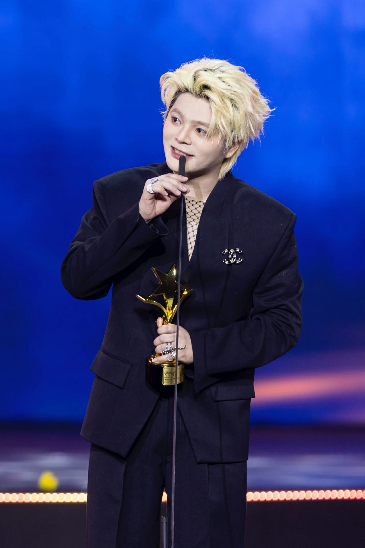 Phim Mưa đỏ thắng lớn tại Ngôi sao xanh 2025 Phim Mưa đỏ thắng lớn tại Ngôi sao xanh 2025