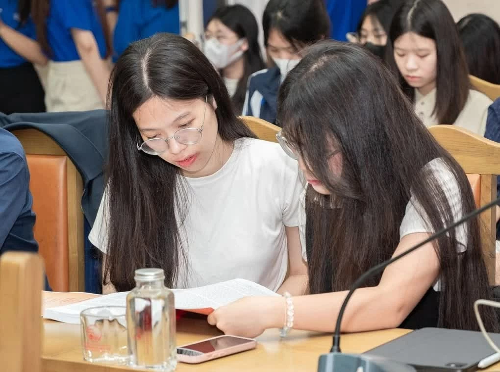 Trường ĐH Luật - ĐH Quốc gia Hà Nội bỏ xét tuyển bằng tổ hợp A01