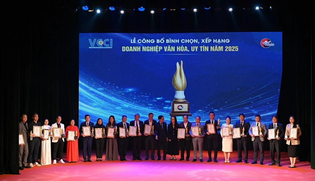 Tôn vinh 68 doanh nghiệp văn hóa, uy tín năm 2025 Tôn vinh 68 doanh nghiệp văn hóa, uy tín năm 2025
