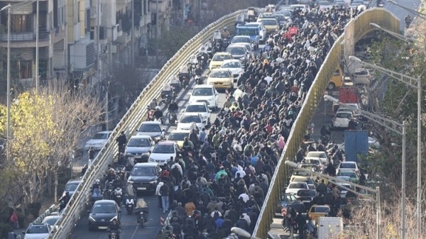 Biểu tình tiếp tục dâng cao tại Iran, Mỹ nói 'sẵn sàng giúp sức', Israel đặt tình trạng cảnh giác cao