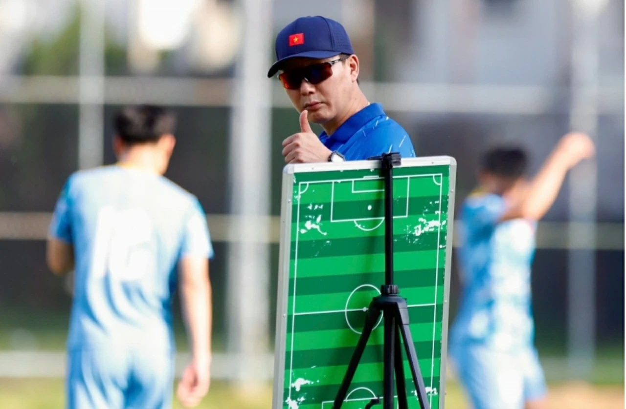 HLV Kim Sang Sik mang tới những sự thay đổi người rất chính xác. (Nguồn: VFF)