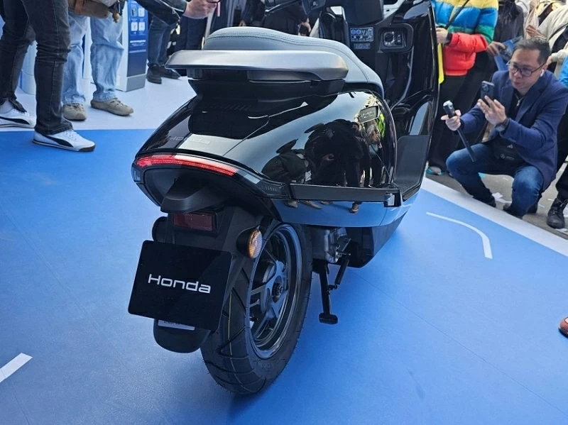 Honda UC3 là mẫu xe đầu tiên của Honda tại khu vực ASEAN được trang bị pin LFP (lithium sắt phốt phát).