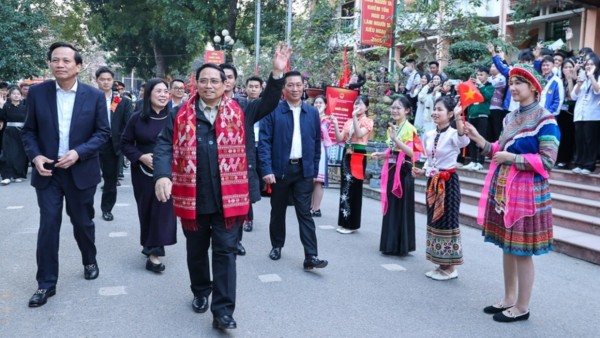 Prime Minister Pham Minh Chinh attends groundbreaking ceremony for Ethnic Boarding School Projects celebrating 14th National Party Congress