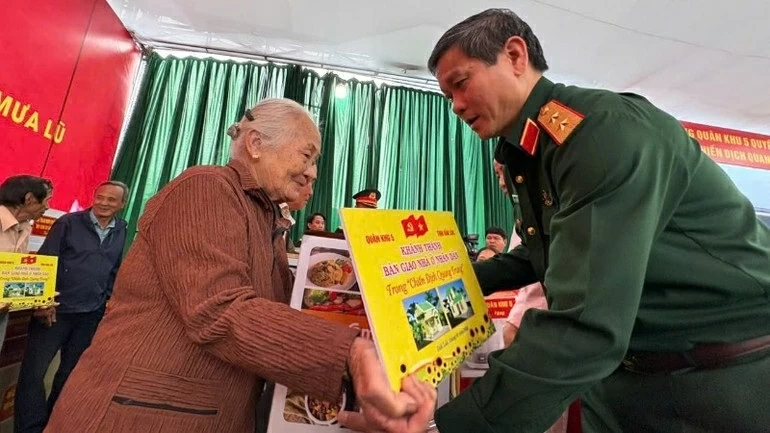 Chiến dịch Quang Trung: Tỉnh Đắk Lắk dự kiến ngày 19/1 cơ bản hoàn thành, bàn giao 16 căn nhà xây dựng trong khu tái định cư Chiến dịch Quang Trung: Tỉnh Đắk Lắk dự kiến ngày 19/1 cơ bản hoàn thành, bàn giao 16 căn nhà xây dựng trong khu tái định cư