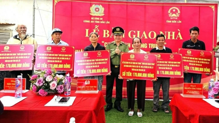 Chiến dịch Quang Trung: Tỉnh Đắk Lắk dự kiến ngày 19/1 cơ bản hoàn thành, bàn giao 16 căn nhà xây dựng trong khu tái định cư