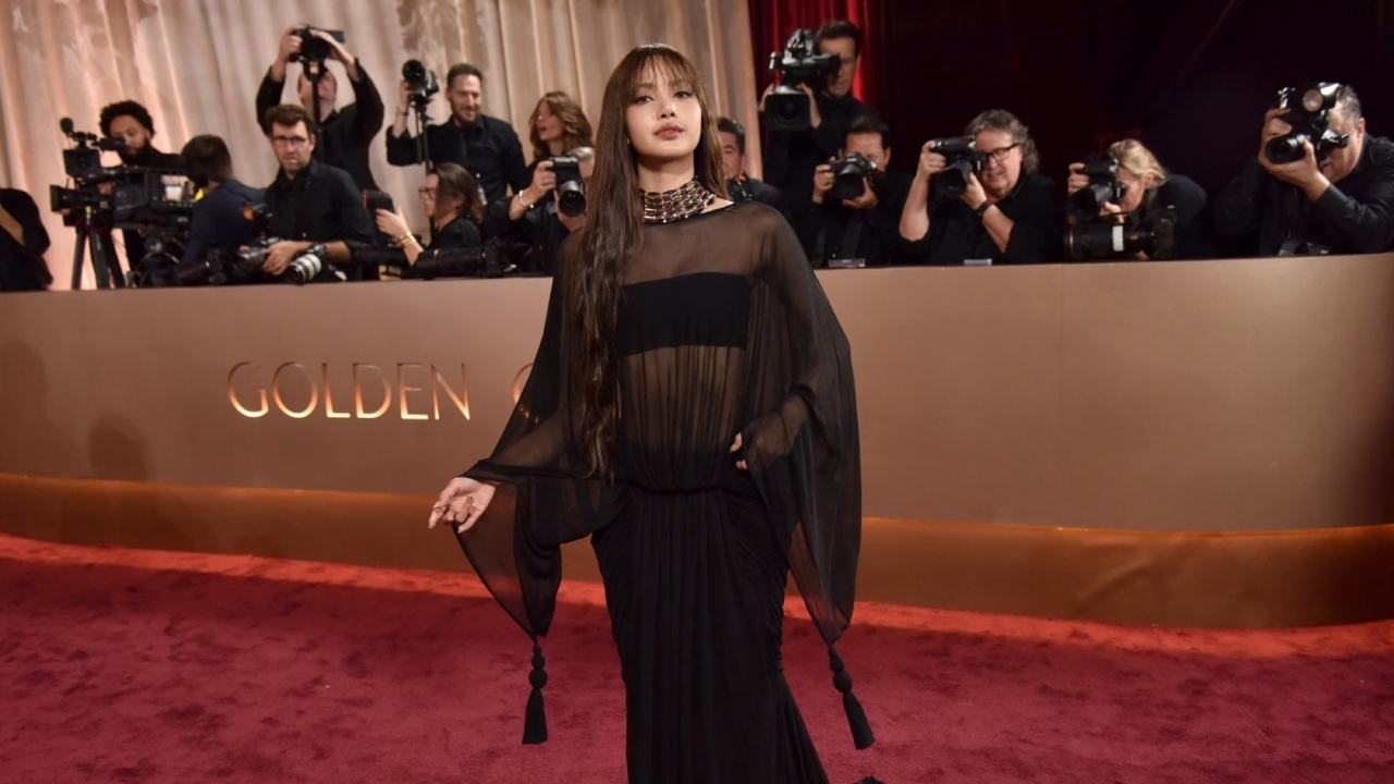 Nhìn lại những bộ cánh rực rỡ trên thảm đỏ lễ trao giải Quả cầu vàng 2026