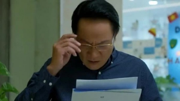 Gia đình trái dấu tập 19: Ông Phi sốc trước kết quả xét nghiệm ADN