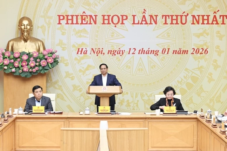 Thủ tướng Phạm Minh Chính nhấn mạnh vai trò quan trọng của dữ liệu; việc xây dựng cơ sở dữ liệu là công việc quan trọng, ý nghĩa lớn - Ảnh: VGP/Nhật Bắc