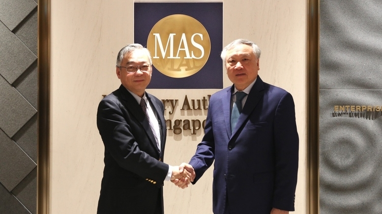 Phó Thủ tướng Thường trực Chính phủ Nguyễn Hòa Bình hội kiến Phó Thủ tướng Singapore Gan Kim Yong