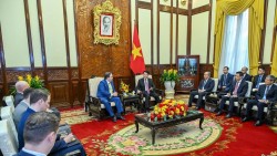 Chủ tịch nước Lương Cường tiếp Đại sứ Marc Knapper chào từ biệt