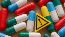 Cảnh báo dùng thuốc ở người sa sút trí tuệ