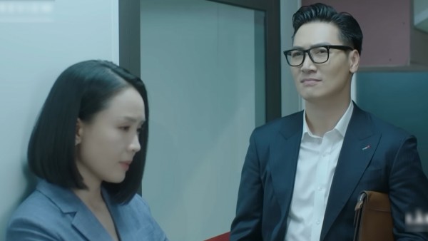 Lằn ranh tập 51: Triển (Mạnh Trường) bị nghi ngờ...