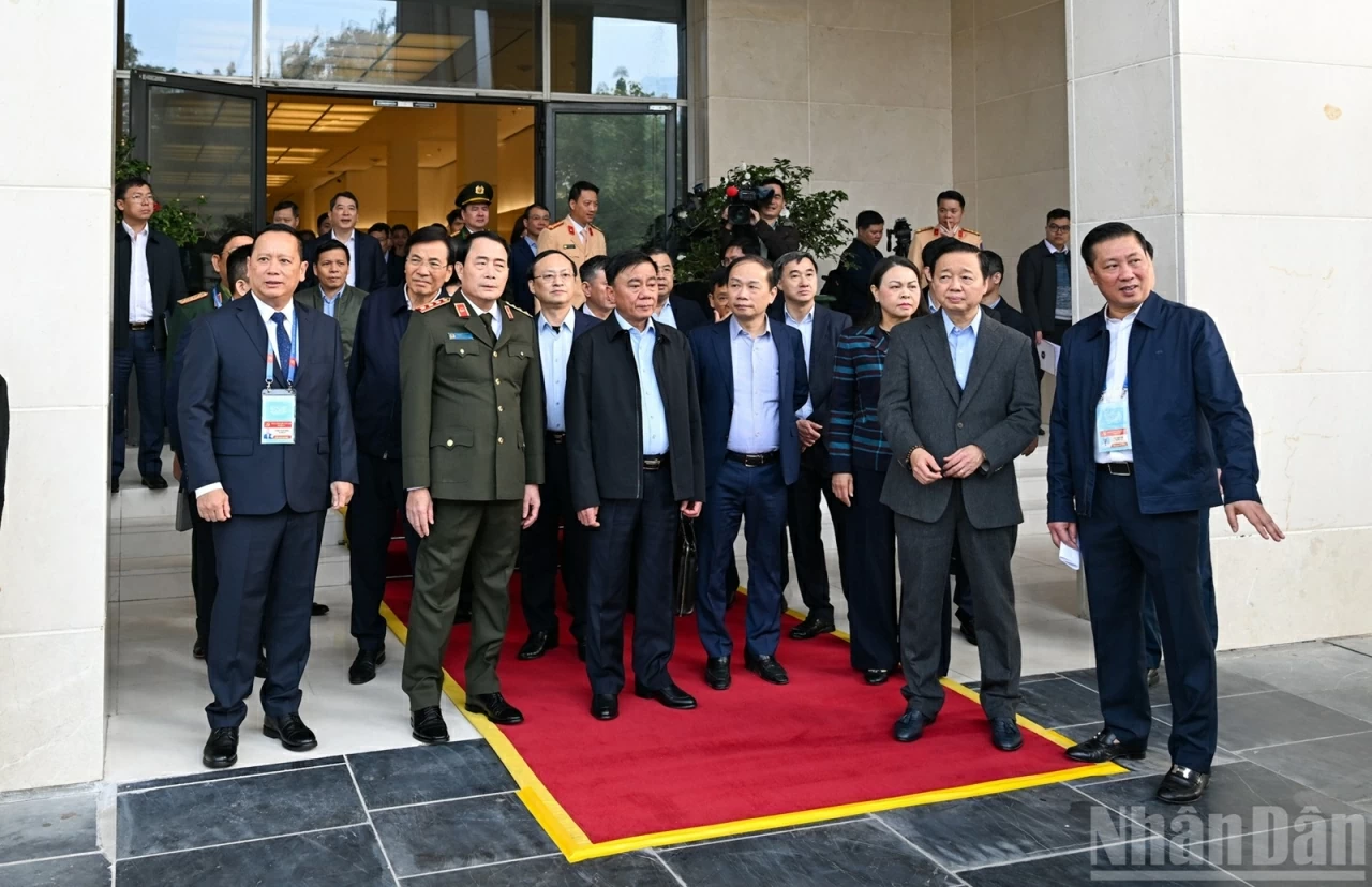 Thường trực Ban Bí thư: Bảo đảm an ninh, an toàn tuyệt đối cho Đại hội XIV Thường trực Ban Bí thư: Bảo đảm an ninh, an toàn tuyệt đối cho Đại hội XIV