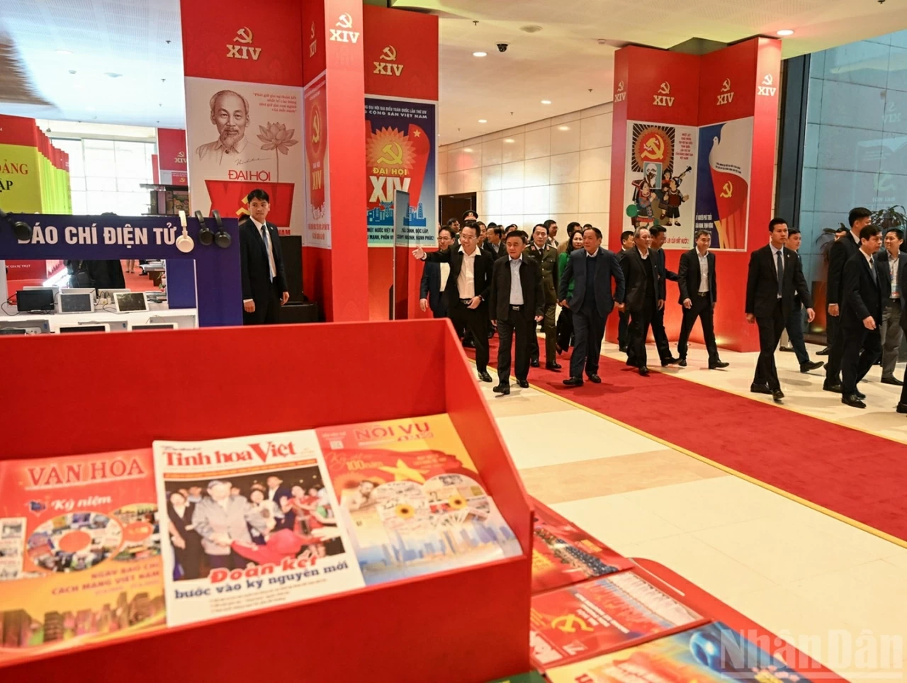 Thường trực Ban Bí thư: Bảo đảm an ninh, an toàn tuyệt đối cho Đại hội XIV Thường trực Ban Bí thư: Bảo đảm an ninh, an toàn tuyệt đối cho Đại hội XIV