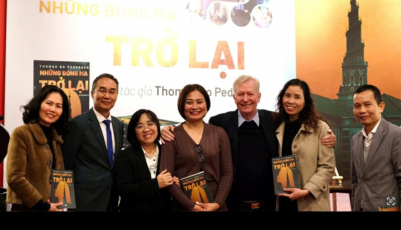 13.3: Hành trình dài cùng Việt Nam