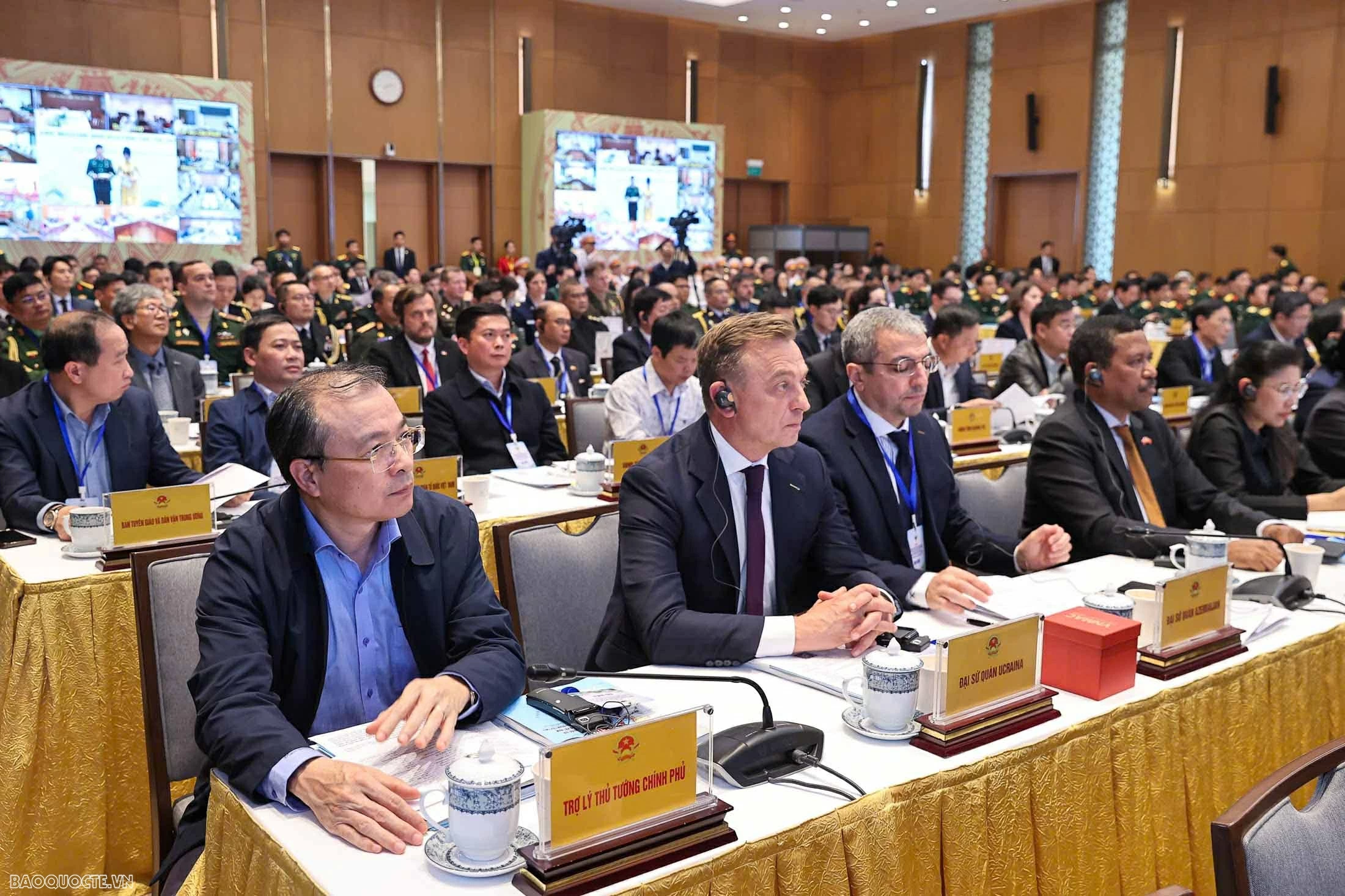 Đẩy nhanh tốc độ khắc phục hậu quả bom mìn