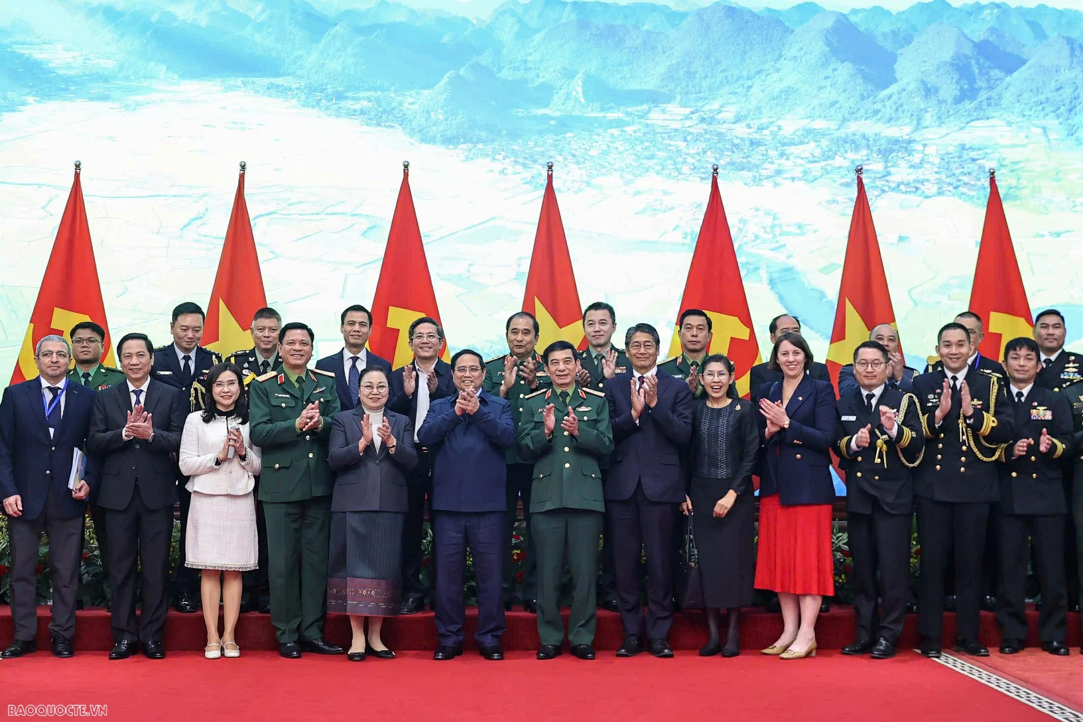 Đẩy nhanh tốc độ khắc phục hậu quả bom mìn