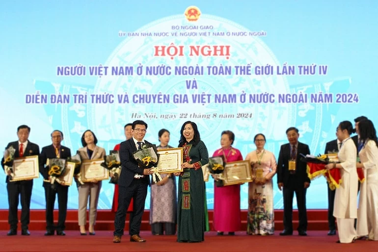 Đại hội XIV của Đảng: Kỳ vọng phát huy hiệu quả nguồn lực trí thức, văn hoá và tinh thần của người Việt