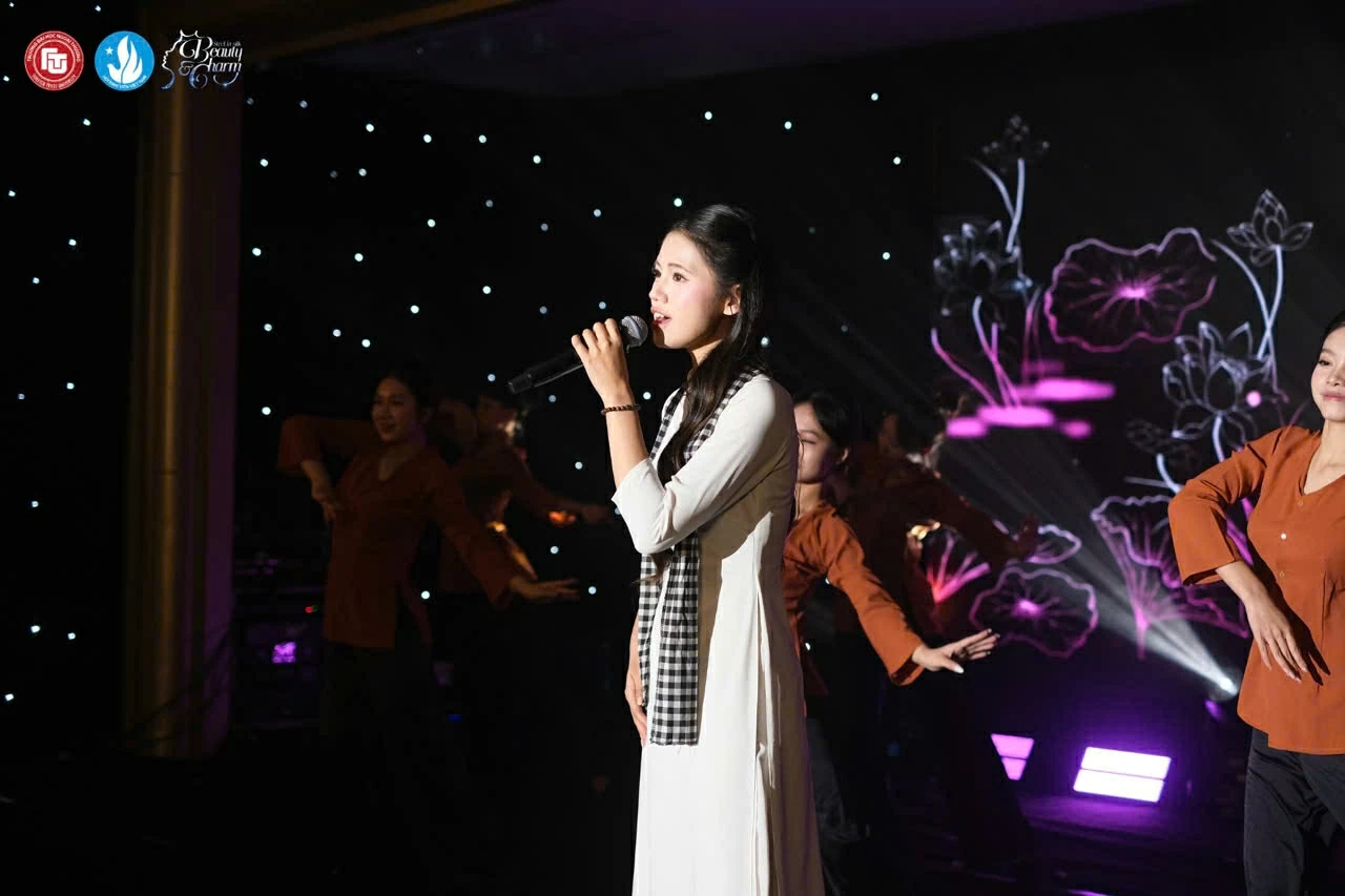 Những gương mặt tài sắc vẹn toàn để lại dấu ấn mạnh mẽ tại Hoa khôi Duyên dáng Ngoại thương 2025 Những gương mặt tài sắc vẹn toàn để lại dấu ấn mạnh mẽ tại Hoa khôi Duyên dáng Ngoại thương 2025