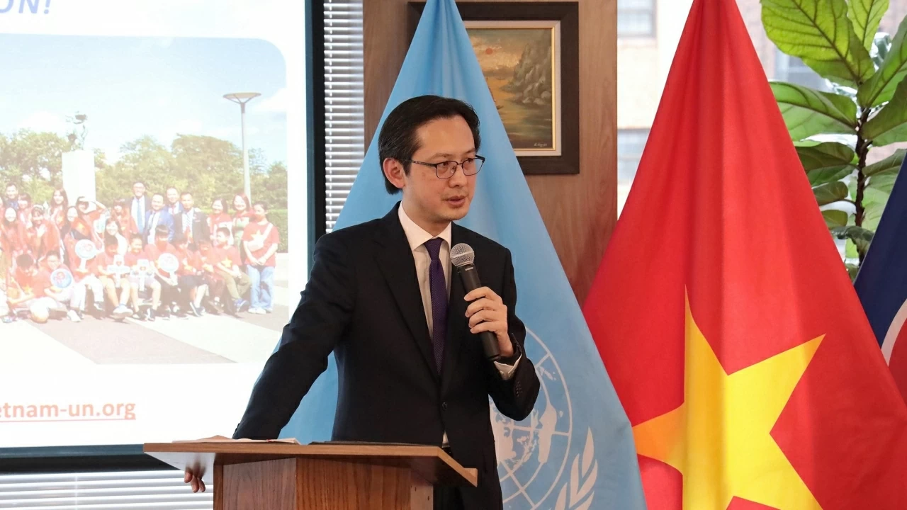 Phái đoàn Việt Nam tại Liên hợp quốc thông tin cho báo chí quốc tế  tại New York về Đại hội Đảng toàn quốc lần thứ XIV
