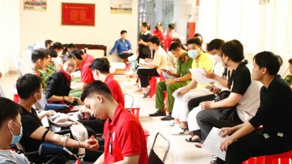 Đại hội đại biểu toàn quốc lần thứ XIV của Đảng: Vai trò không thể thay thế của nhân đạo trong đời sống xã hội