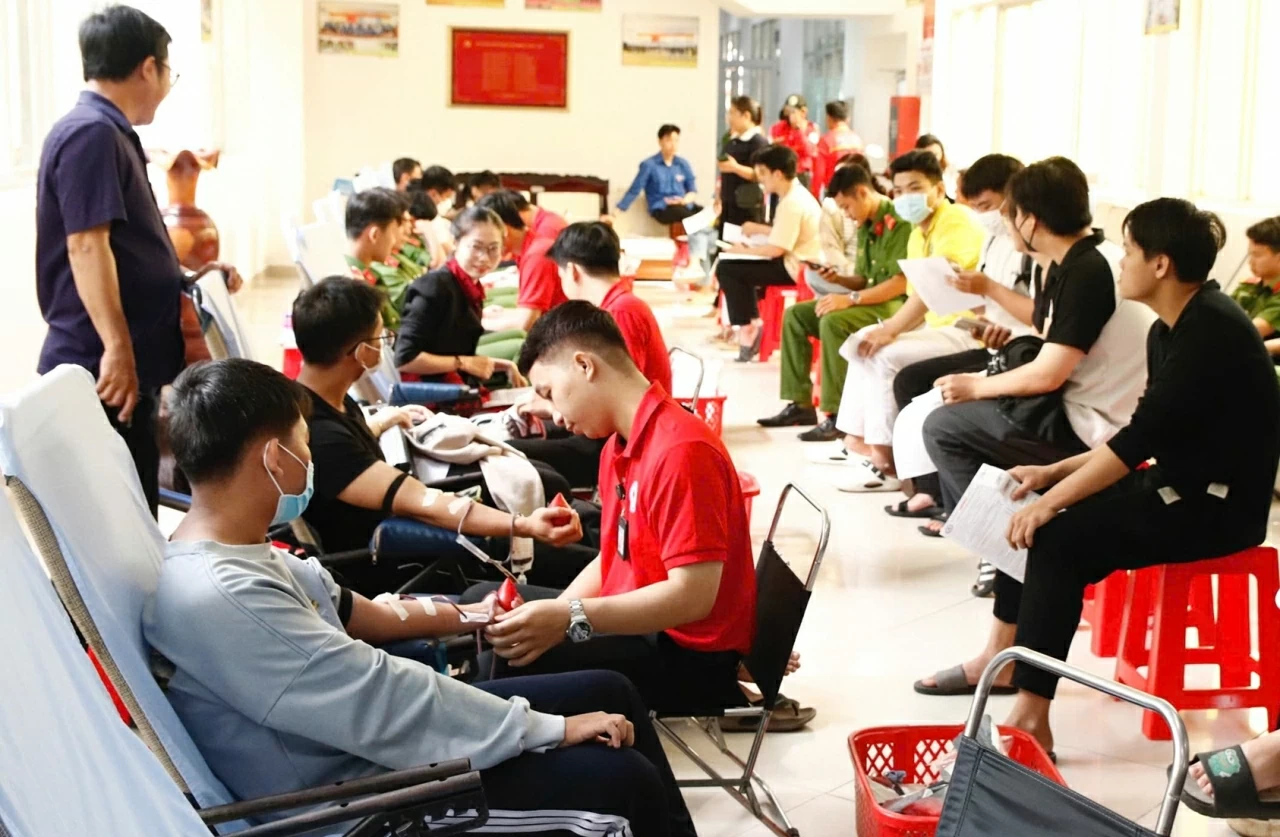 Đại hội đại biểu toàn quốc lần thứ XIV của Đảng: Vai trò không thể thay thế của nhân đạo trong đời sống xã hội Đại hội đại biểu toàn quốc lần thứ XIV của Đảng: Vai trò không thể thay thế của nhân đạo trong đời sống xã hội