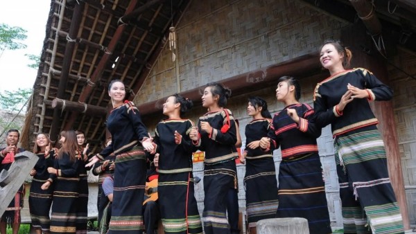 'Tết bản làng' rộn ràng tại Làng Văn hoá - Du lịch các dân tộc Việt Nam