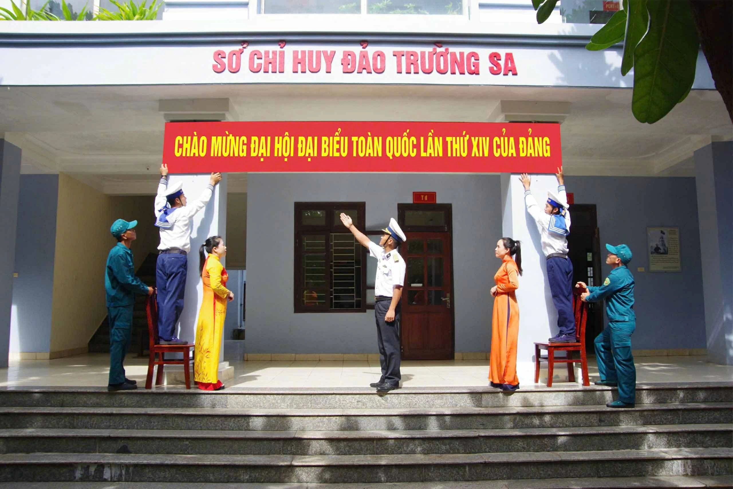 Quân và dân Trường Sa vững niềm tin tiền tiêu, hướng về Đại hội XIV của Đảng
