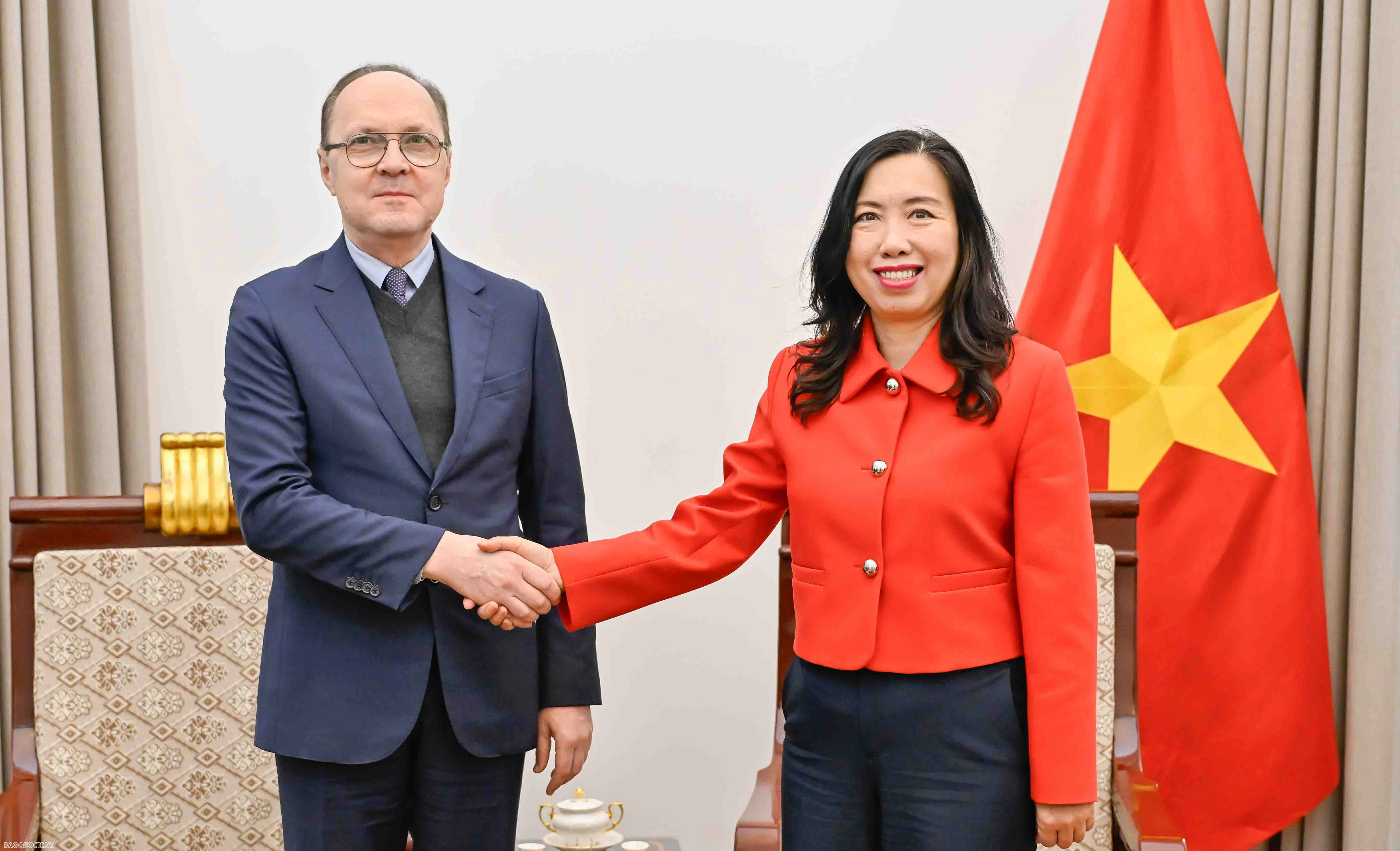 Đại sứ Nga quan tâm theo dõi và hiểu rõ ý nghĩa quan trọng của Đại hội XIV của Đảng Cộng sản Việt Nam Đại sứ Nga tại Việt Nam quan tâm theo dõi và hiểu rõ ý nghĩa quan trọng của Đại hội XIV của Đảng Cộng sản Việt Nam