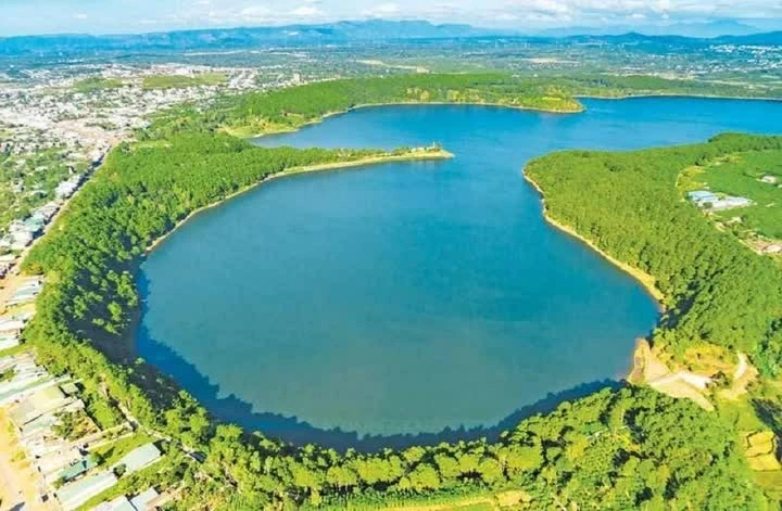Gia Lai mới – Từ tầm nhìn đối ngoại đến động lực phát triển kinh tế - xã hội Gia Lai mới – Từ tầm nhìn đối ngoại đến động lực phát triển kinh tế - xã hội