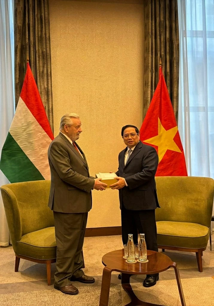 Lạc quan và kỳ vọng Việt Nam sẽ tiếp tục có những bước tiến mạnh mẽ về kinh tế-xã hội Lạc quan và kỳ vọng Việt Nam sẽ tiếp tục có những bước tiến mạnh mẽ về kinh tế-xã hội