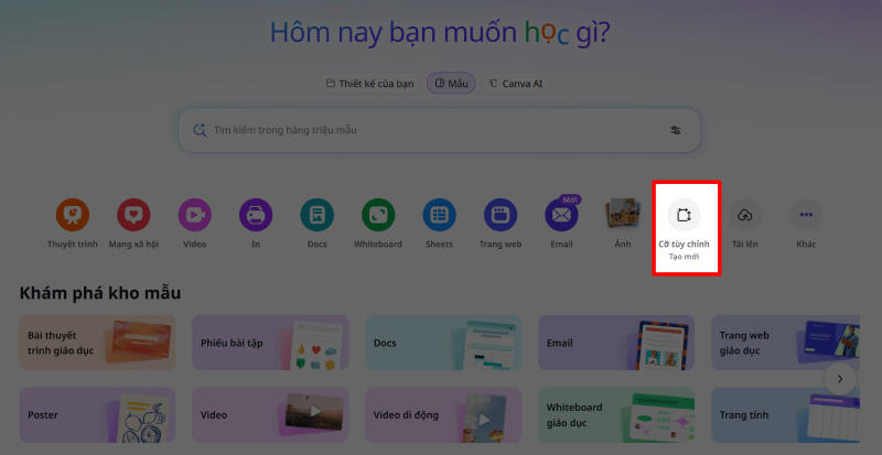 Mở Canva trên máy tính hoặc điện thoại.