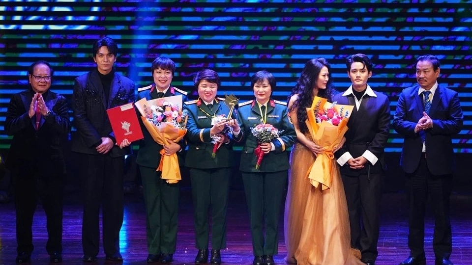 Cánh diều Vàng 2025 'gọi tên' Mưa đỏ