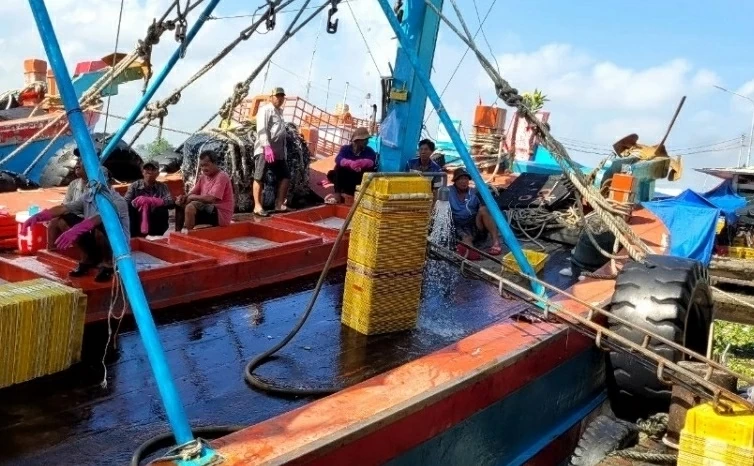 Chống khai thác IUU: Đồng Tháp thực hiện tốt công tác chống khai thác IUU Đồng Tháp thực hiện tốt công tác phòng, chống khai thác IUU; Quảng Ninh tái cơ cấu nghề cá phát triển bền vững