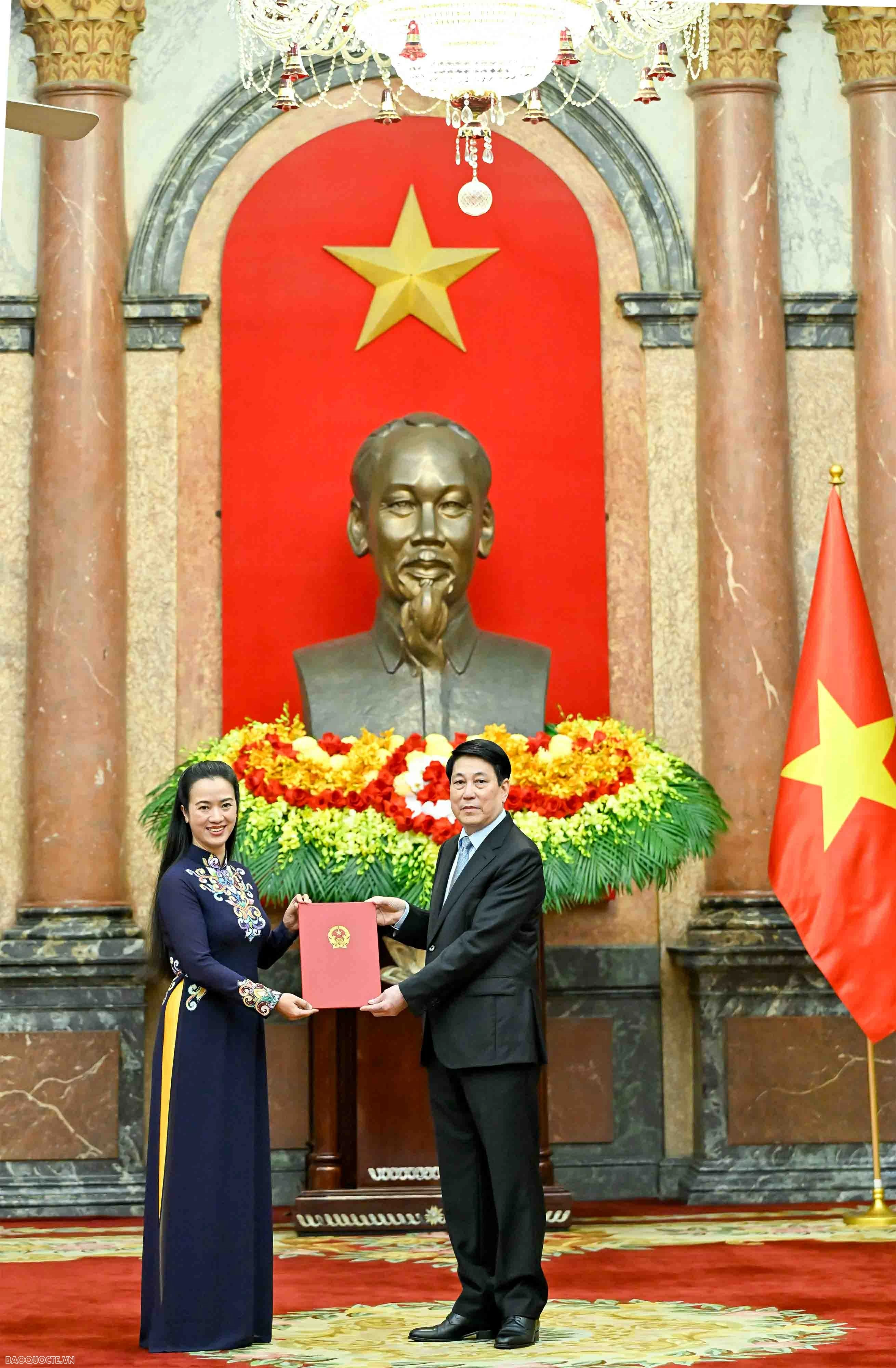 Chủ tịch nước Lương Cường trao quyết định bổ nhiệm Đại sứ Việt Nam ở nước ngoài nhiệm kỳ 2025-2028