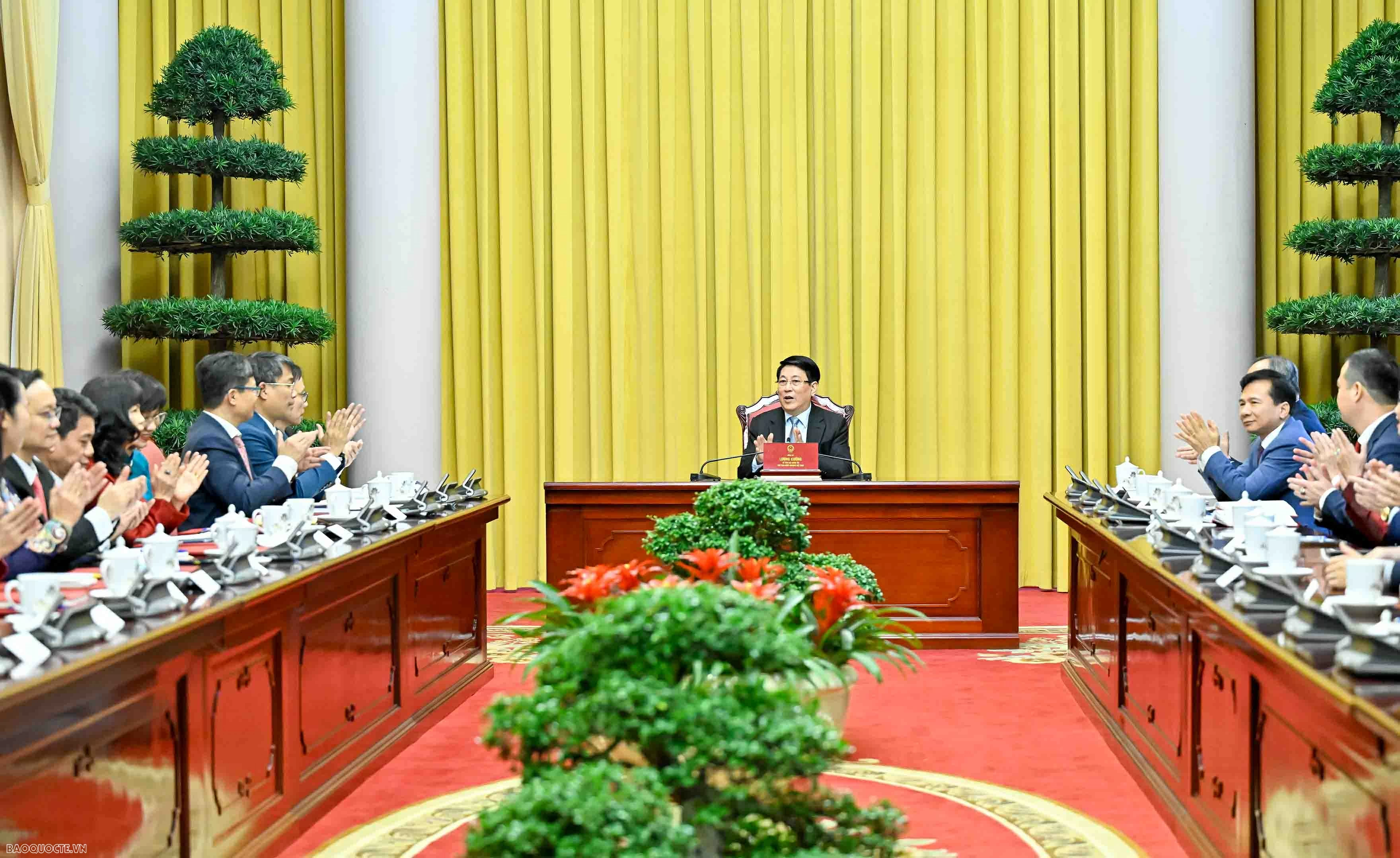 Chủ tịch nước Lương Cường trao quyết định bổ nhiệm Đại sứ Việt Nam ở nước ngoài nhiệm kỳ 2025-2028