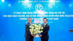 Đại sứ Saadi Salama được trao danh hiệu Công dân danh dự Thủ đô Hà Nội