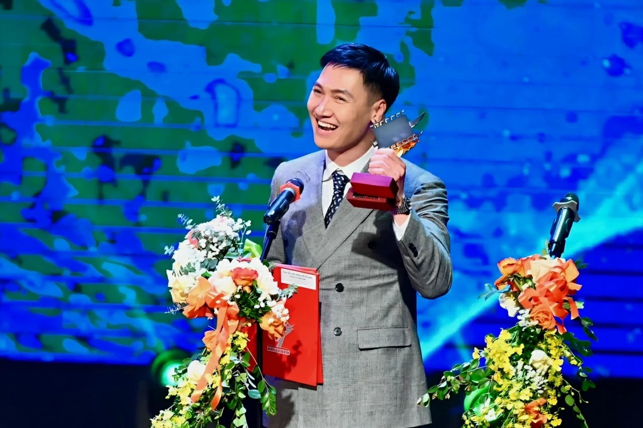 Sao Việt:
