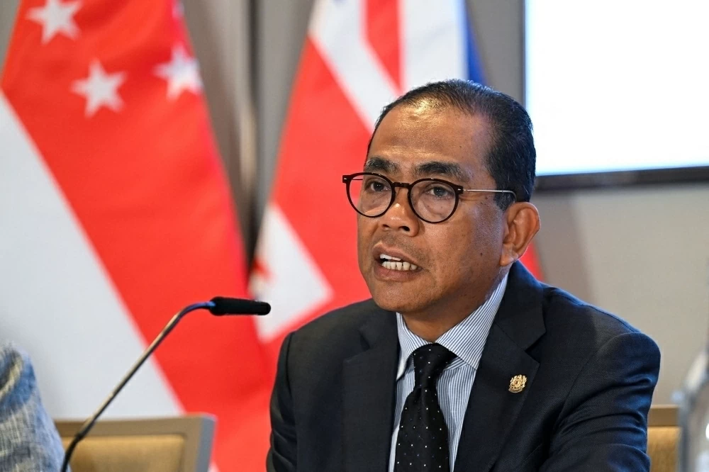 Bộ trưởng Quốc phòng Mohamed Khaled xác nhận thông tin trên, đồng thời khẳng định cơ quan này đang rà soát cặn kẽ quy trình thực hiện chỉ thị phù hợp với các khuôn khổ quản trị hiện hành và yêu cầu pháp lý. Bộ trưởng Quốc phòng Mohamed Khaled xác nhận thông tin trên, đồng thời khẳng định cơ quan này đang rà soát cặn kẽ quy trình thực hiện chỉ thị phù hợp với các khuôn khổ quản trị hiện hành và yêu cầu pháp lý.