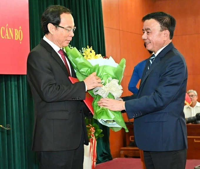 đồng chí Nguyễn Văn Nên tham gia làm Ủy viên Thường trực Tiểu ban Văn kiện Đại hội XIV của Đảng.