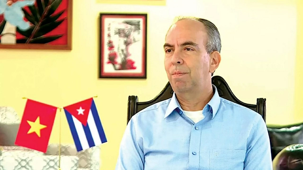 phỏng vấn đại sứ cuba trước thềm đại hội xiv